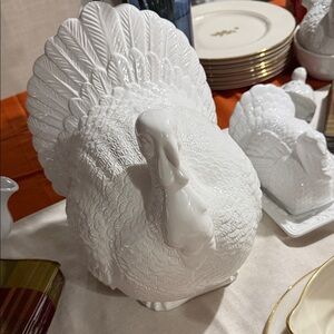 Elegant White Turkey Ceramic Centerpiece